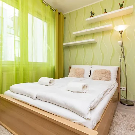 Czarny Dwór By Renters Apartamento